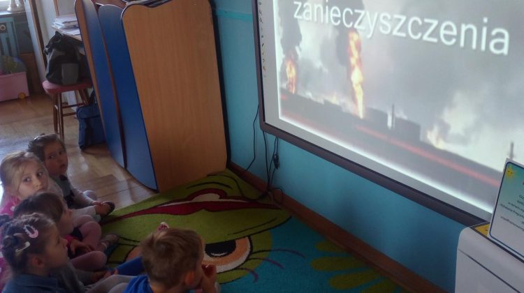 Zajęcie edukacyjne pt.,,Oddychamy świeżym powietrzem” w ramach akcji dotyczącej zanieczyszczenia i ochrony powietrza