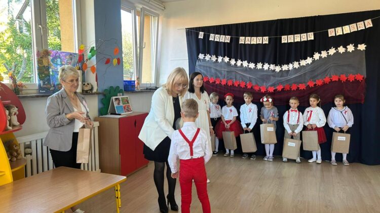 Konkurs recytatorski ” W moim małym sercu POLSKA „